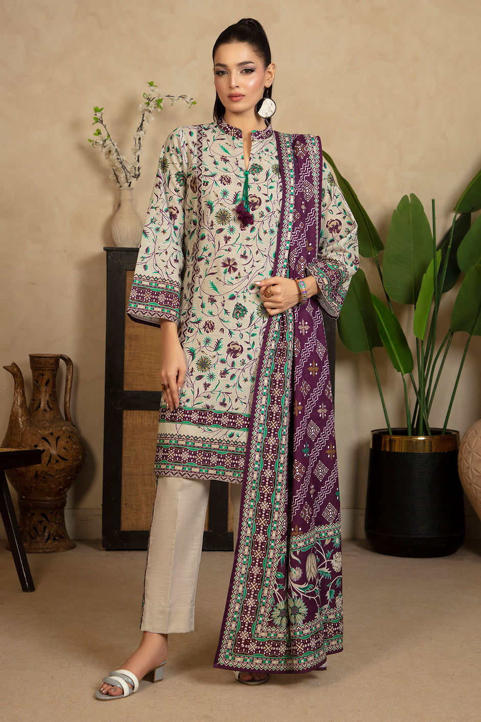 3 Piece Printed Khaddar Suit with Dupatta