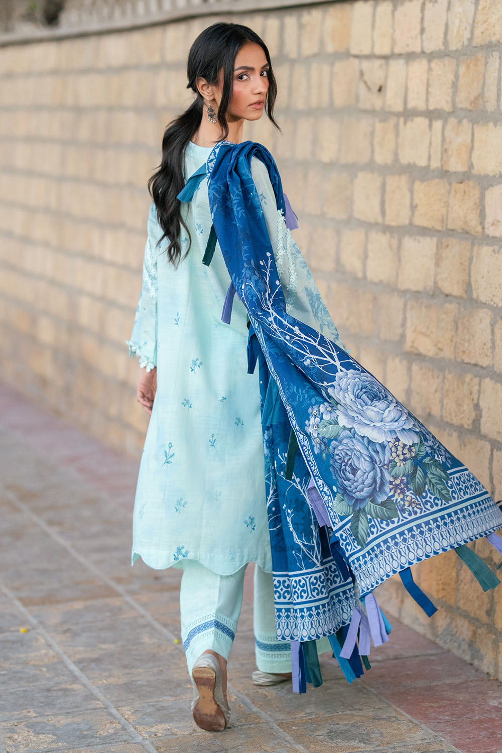 3 Piece Printed Khaddar Suit