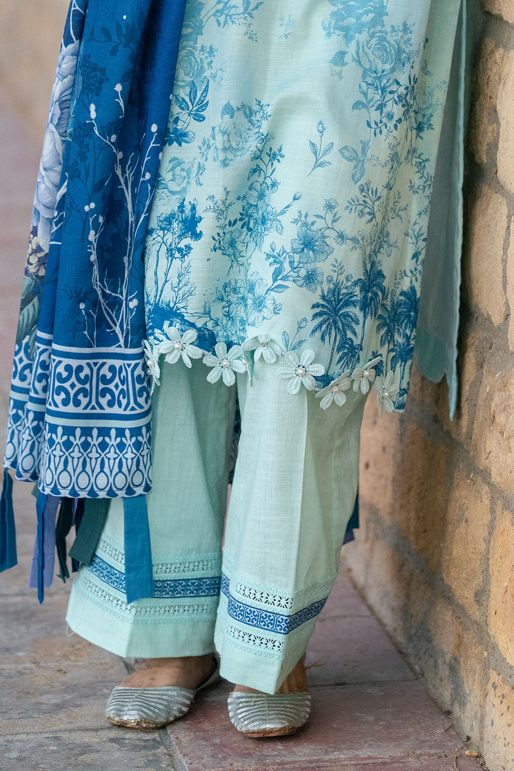 3 Piece Printed Khaddar Suit