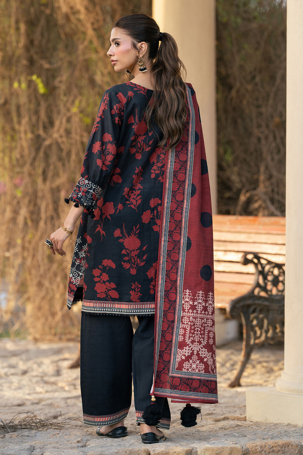 3 Piece Printed Khaddar Suit
