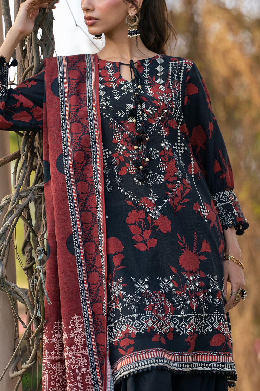 3 Piece Printed Khaddar Suit