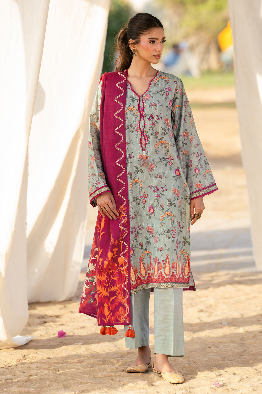 3 Piece Printed Khaddar Suit