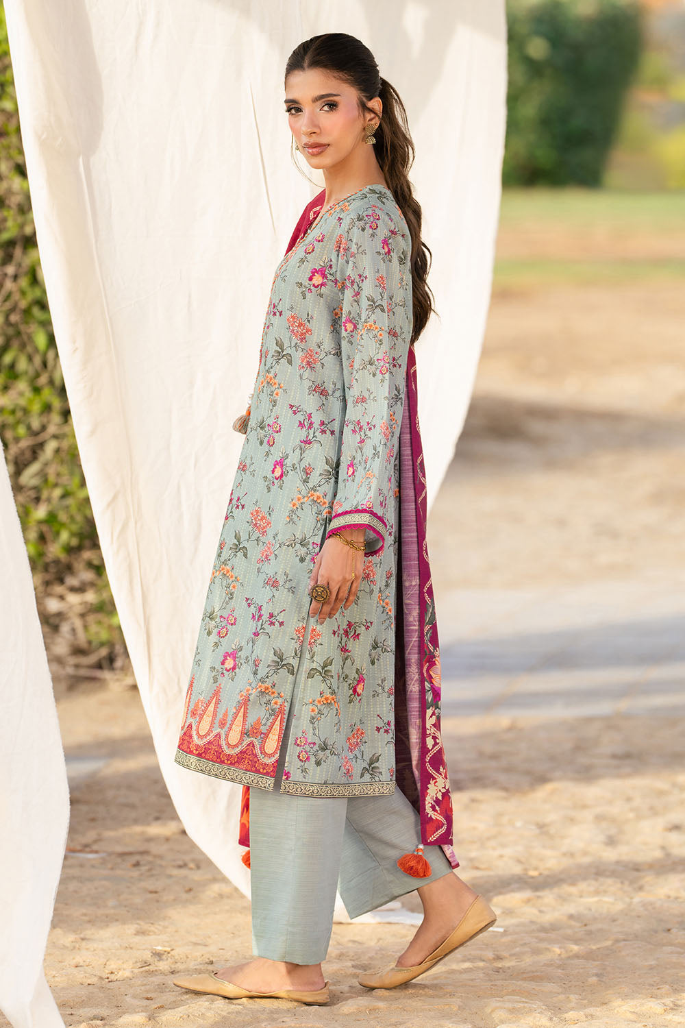 3 Piece Printed Khaddar Suit