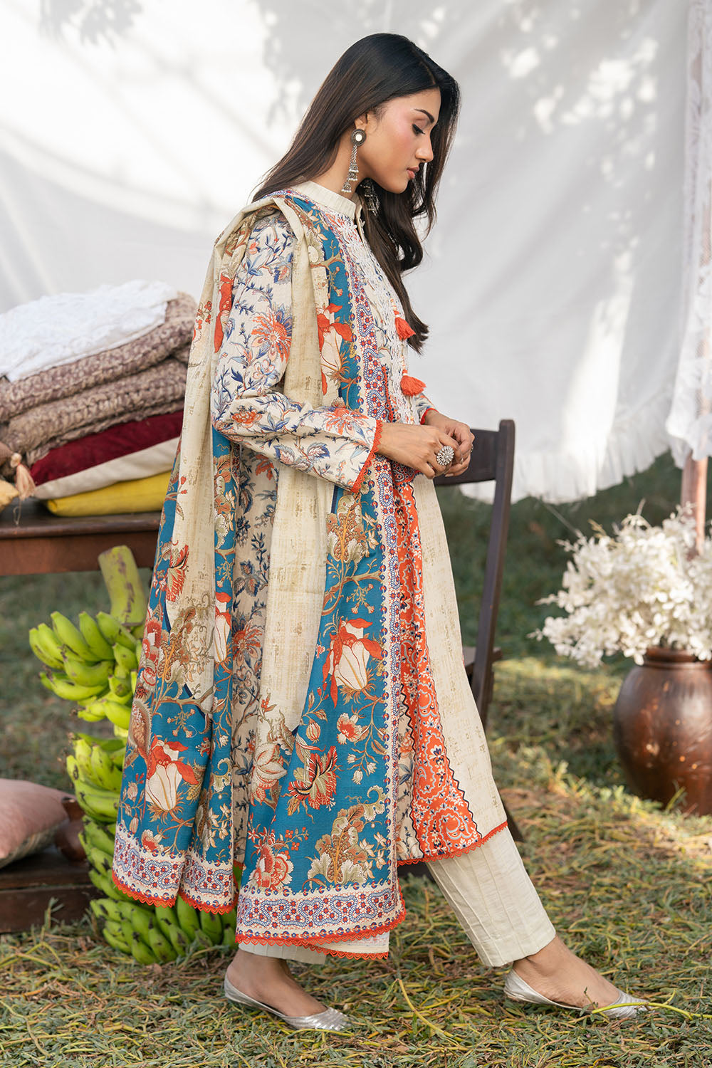 3 Piece Printed Khaddar Suit