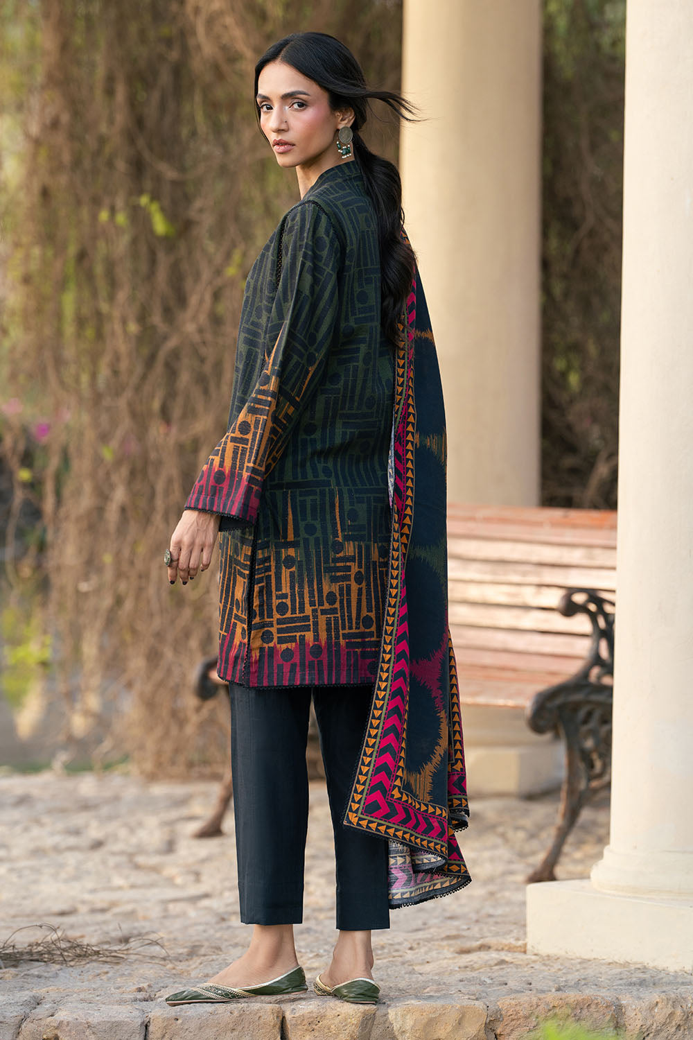 3 Piece Printed Khaddar Suit