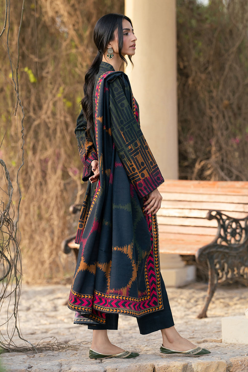 3 Piece Printed Khaddar Suit