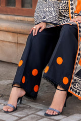 3 Piece Printed Khaddar Suit with Dupatta and Embroidered Trouser K-52100