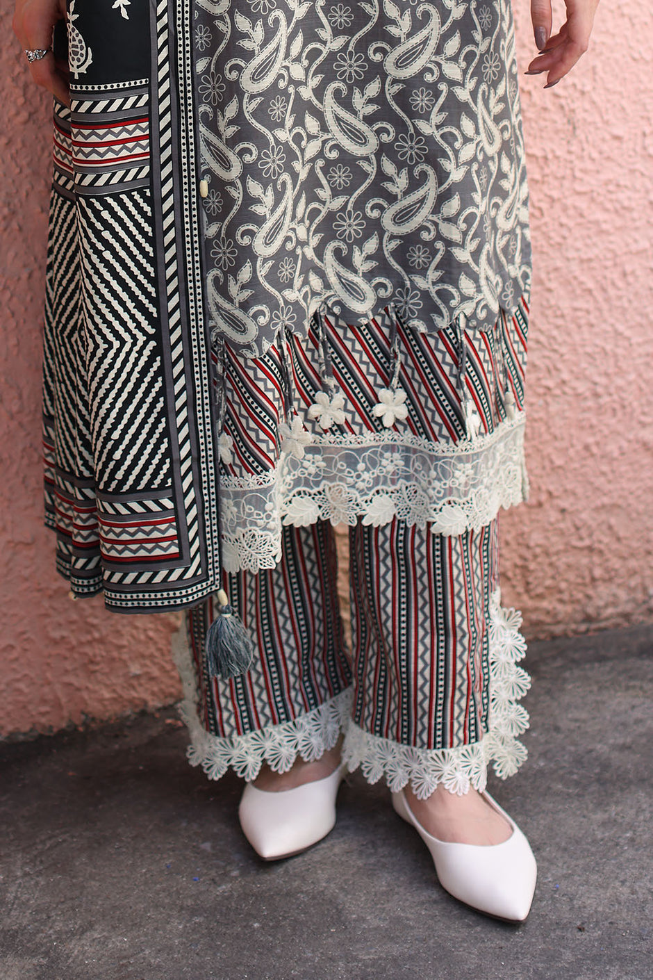 3 Piece Printed Khaddar Suit with Printed Khaddar Dupatta and Printed Trouser