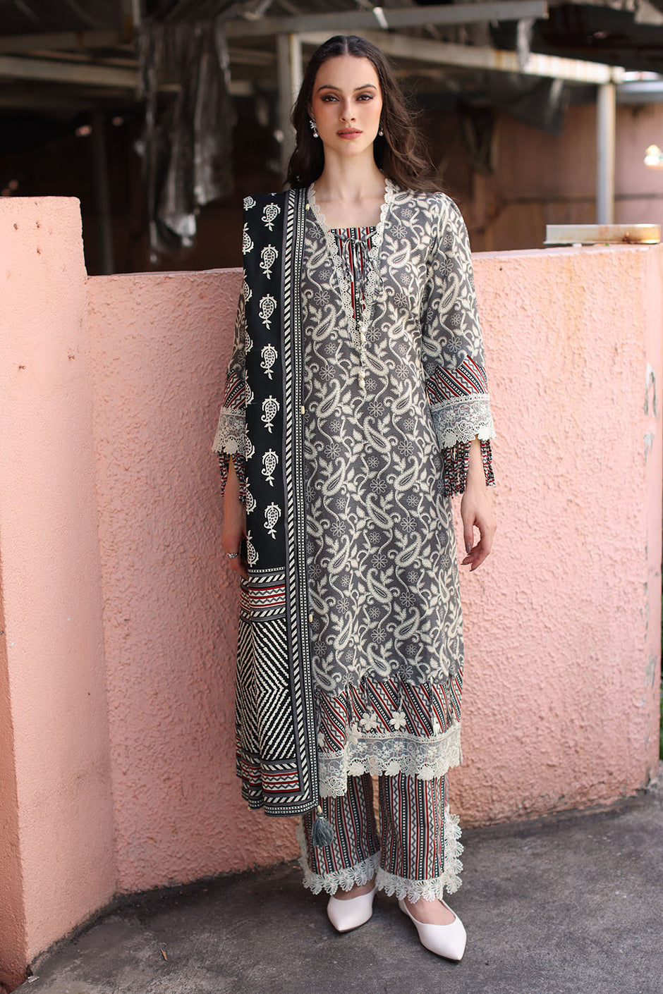 3 Piece Printed Khaddar Suit with Printed Khaddar Dupatta and Printed Trouser