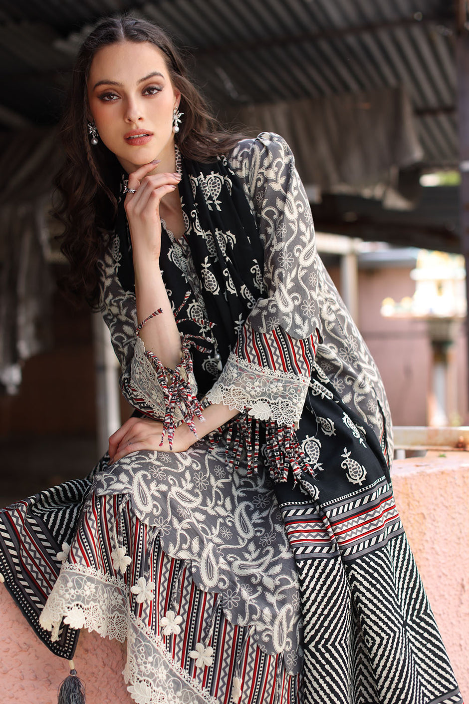 3 Piece Printed Khaddar Suit with Printed Khaddar Dupatta and Printed Trouser