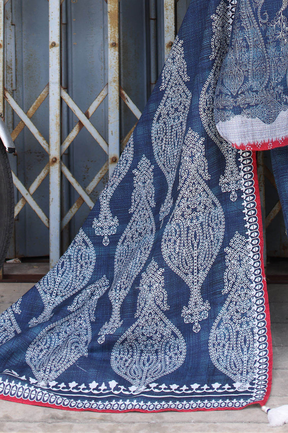 3 Piece Printed Khaddar Suit with Printed Khaddar Dupatta and Printed Trouser