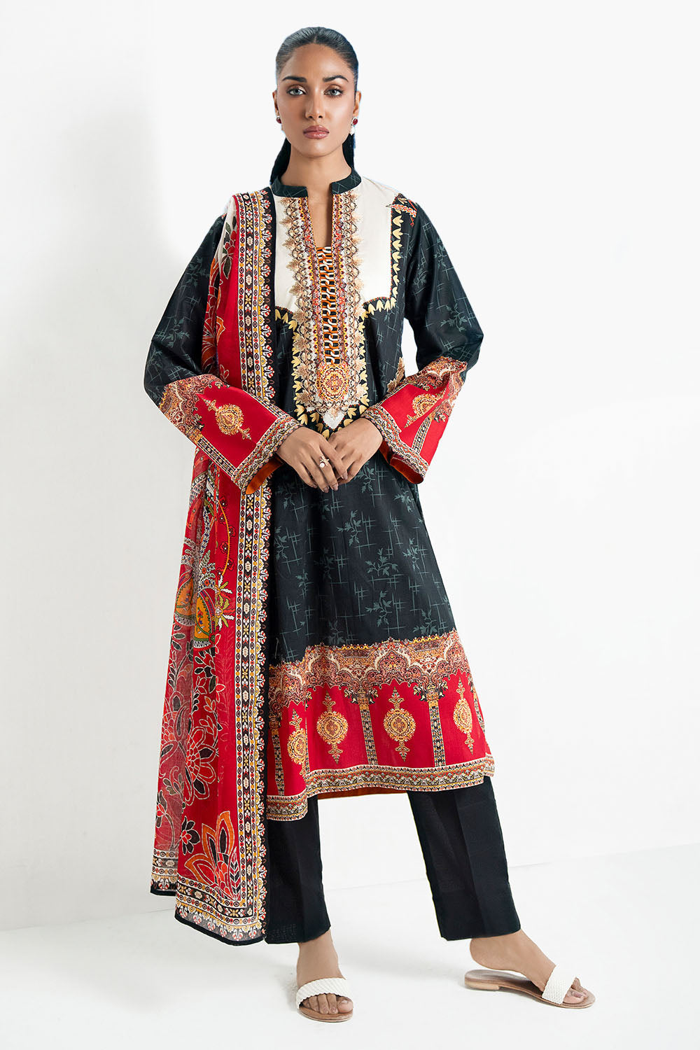 3 Piece Printed Lawn Suit with Embroidered Organza Lace & Bunches CL-62267