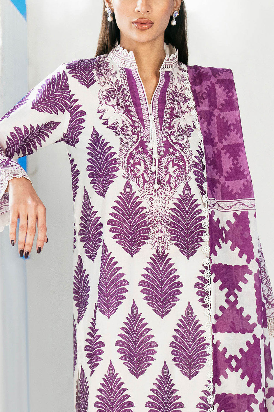 3 Piece Printed Lawn Suit with Embroidered Organza Border CL-62269