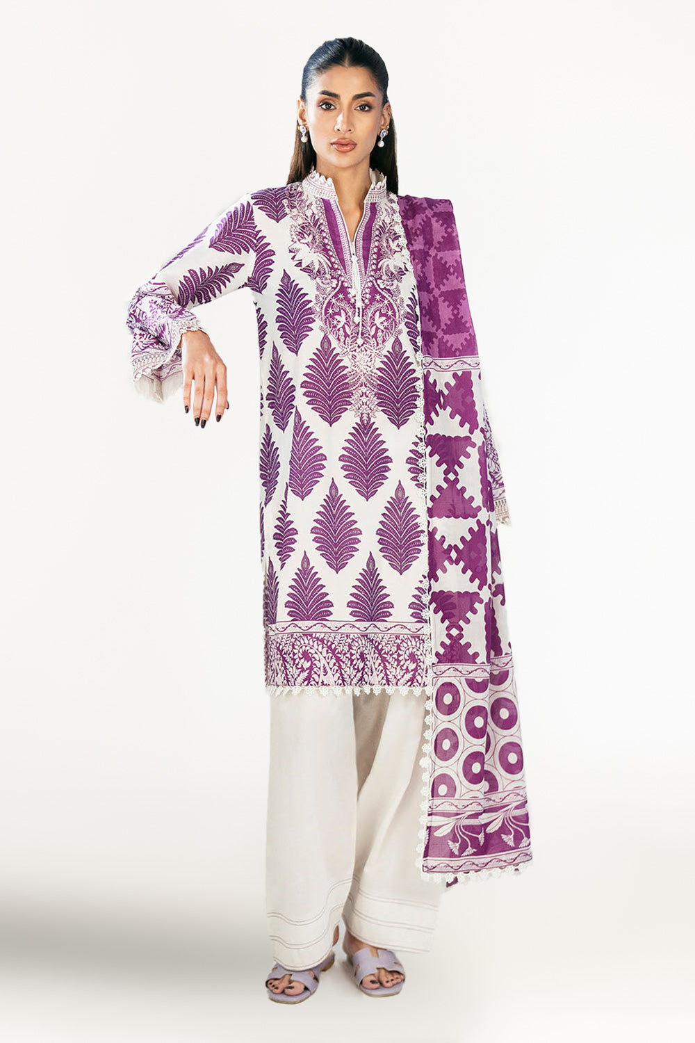 3 Piece Printed Lawn Suit with Embroidered Organza Border