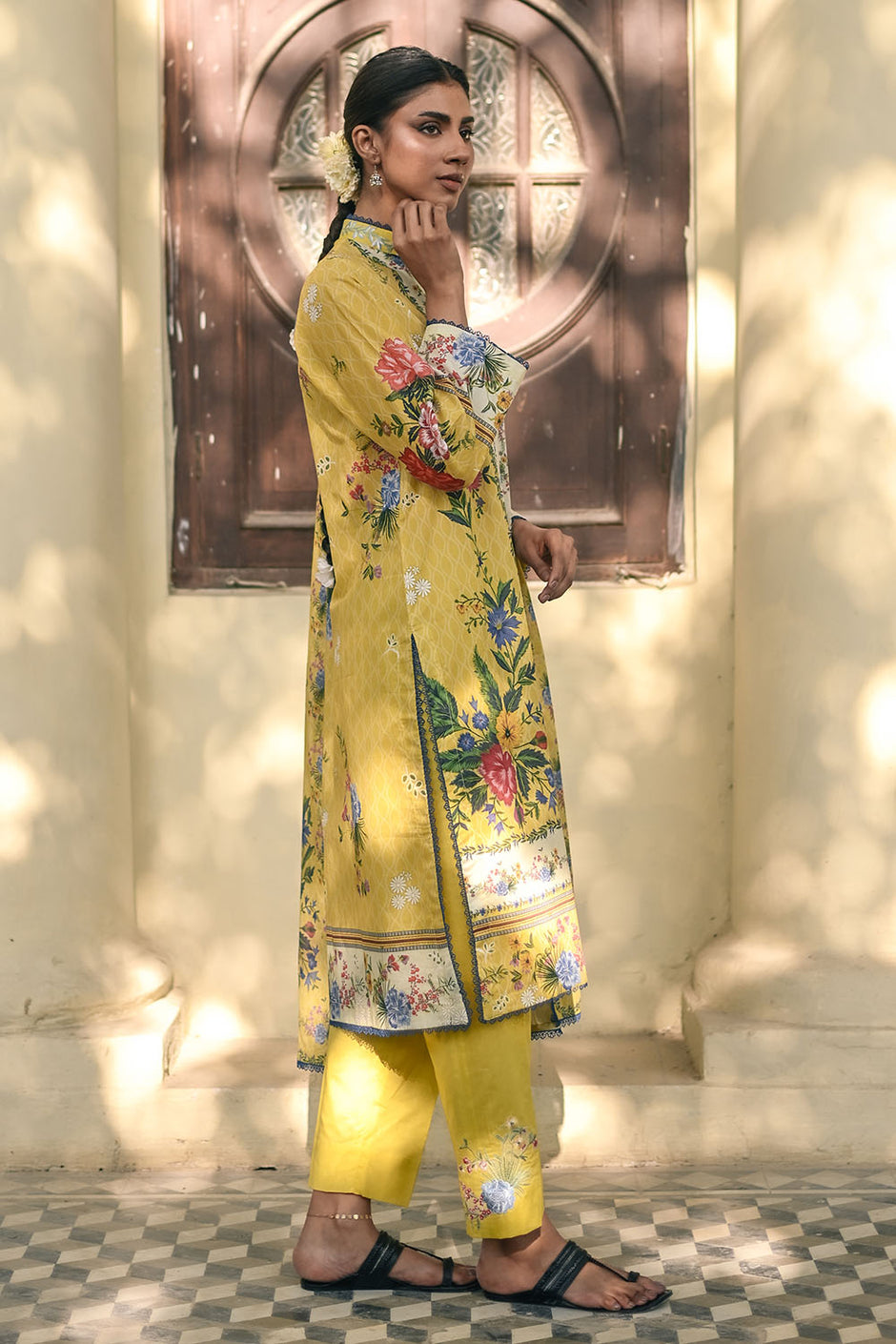 3 Piece Printed Lawn Suit with Embroidered Lace and Bunches