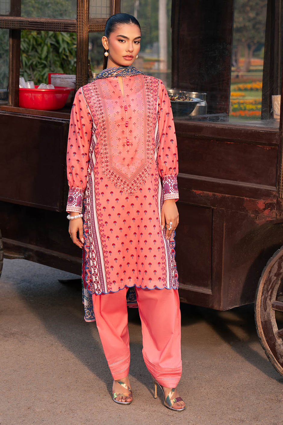 3 Piece Printed Lawn Suit with Chiffon Dupatta