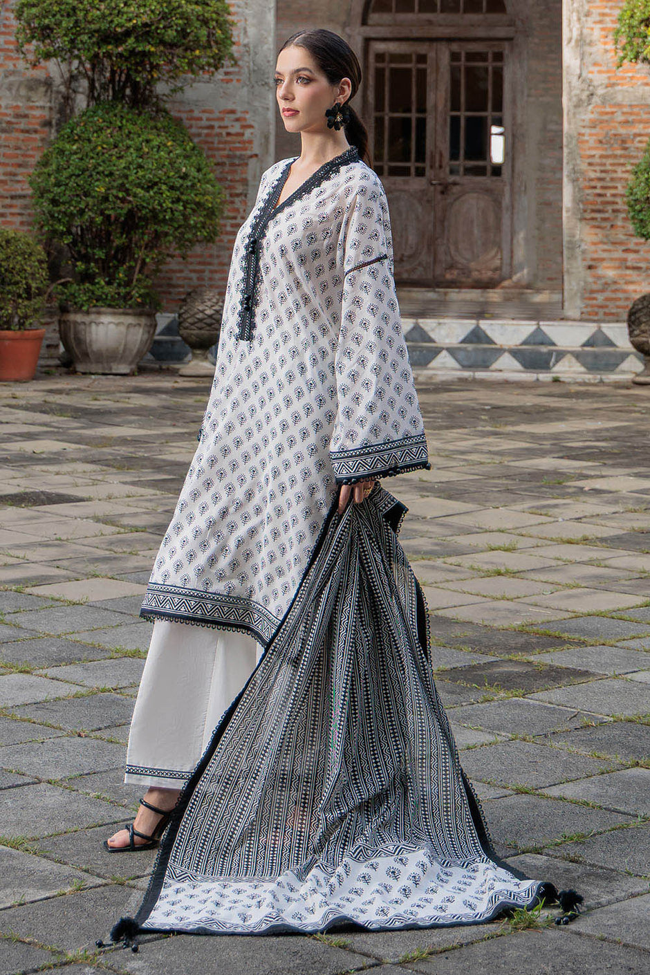 3 Piece Printed Lawn Suit