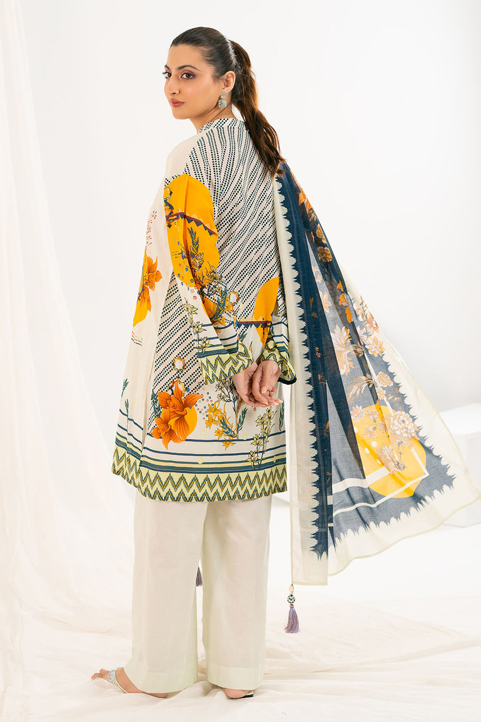 3 Piece Printed Lawn Suit