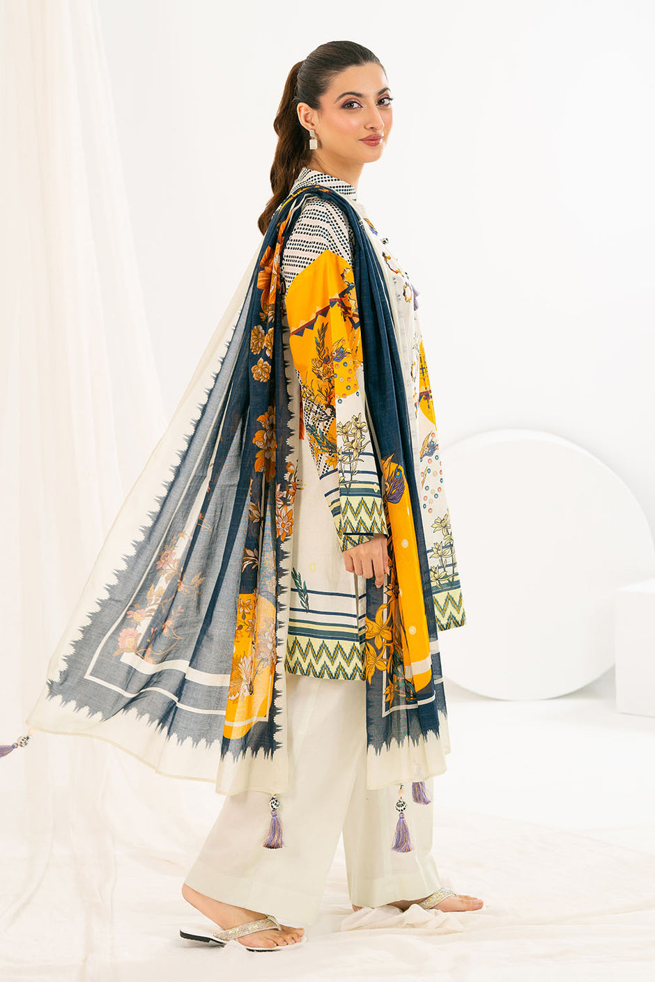 3 Piece Printed Lawn Suit