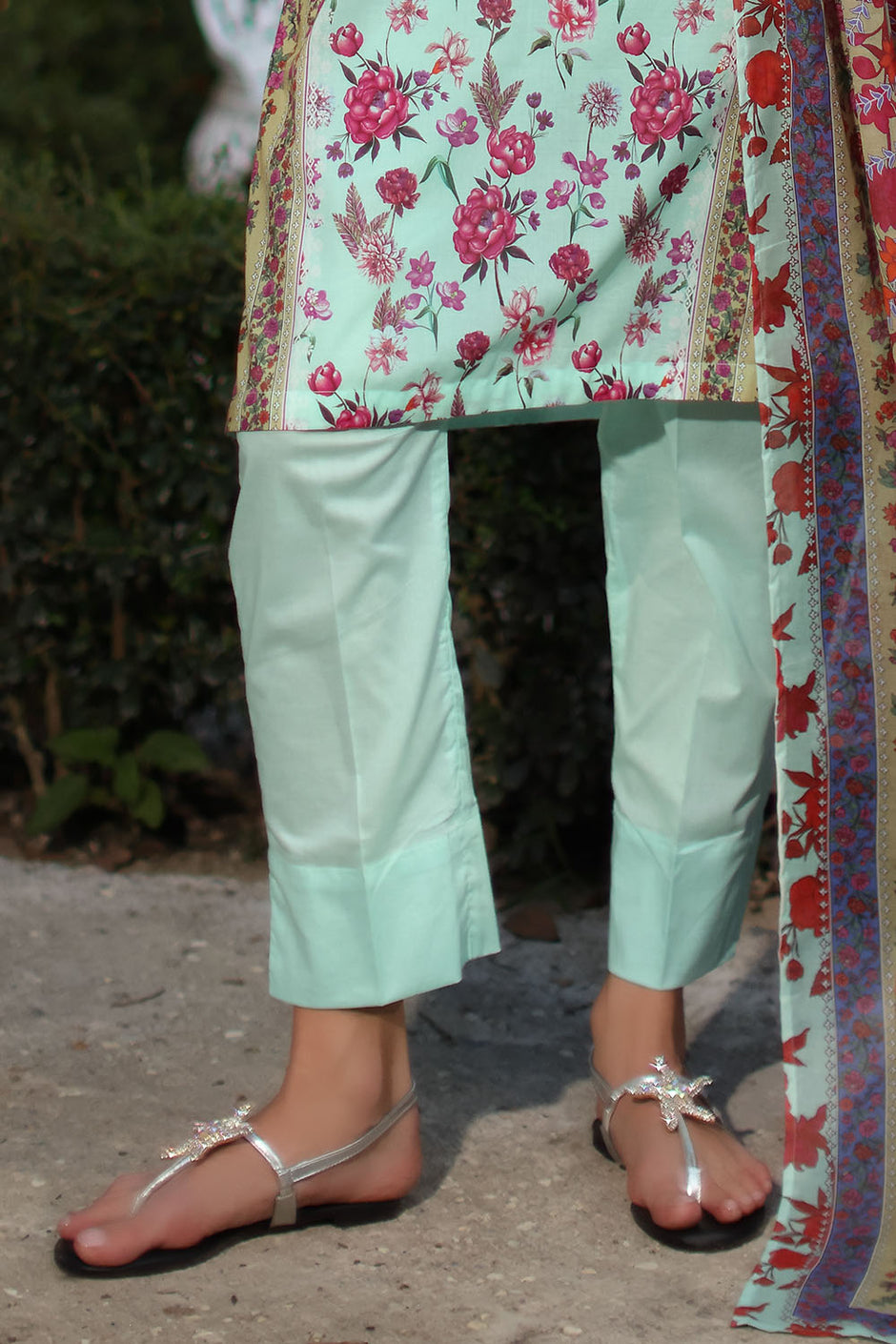 3 Piece Printed Lawn Suit with Dupatta