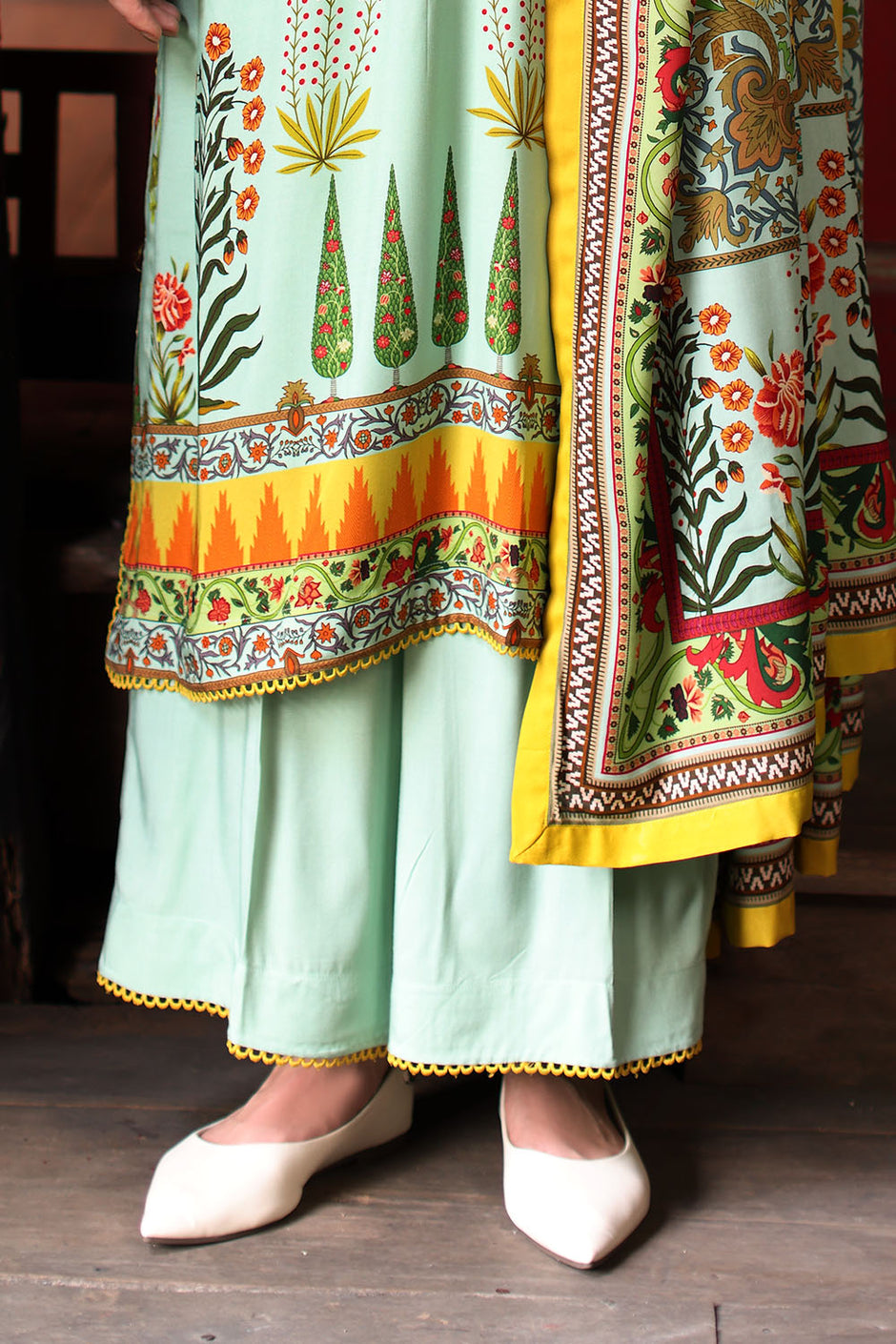 3 Piece Printed Linen Suit with Printed Linen Dupatta