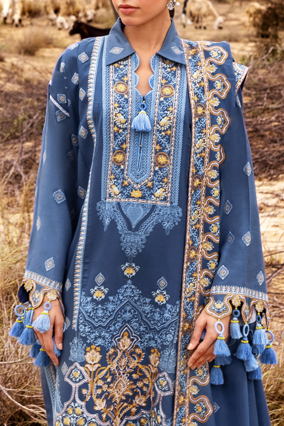 3 Piece Unstitched Embroidered Pashmina Suit with Embroidered Shawl and Pallu