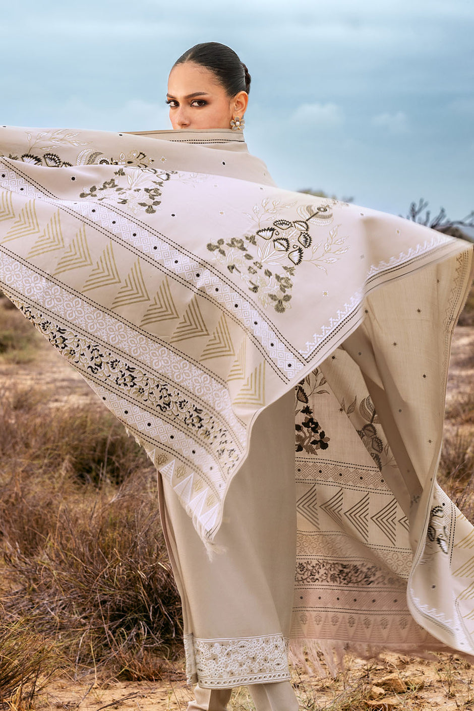 3 Piece Unstitched Embroidered Pashmina Suit with Gold and Lacquer Printed Shawl