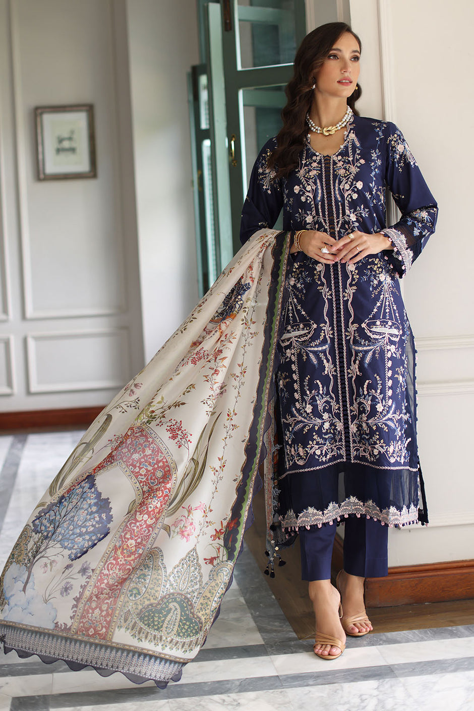 3 Piece Embroidered Jacquard Suit