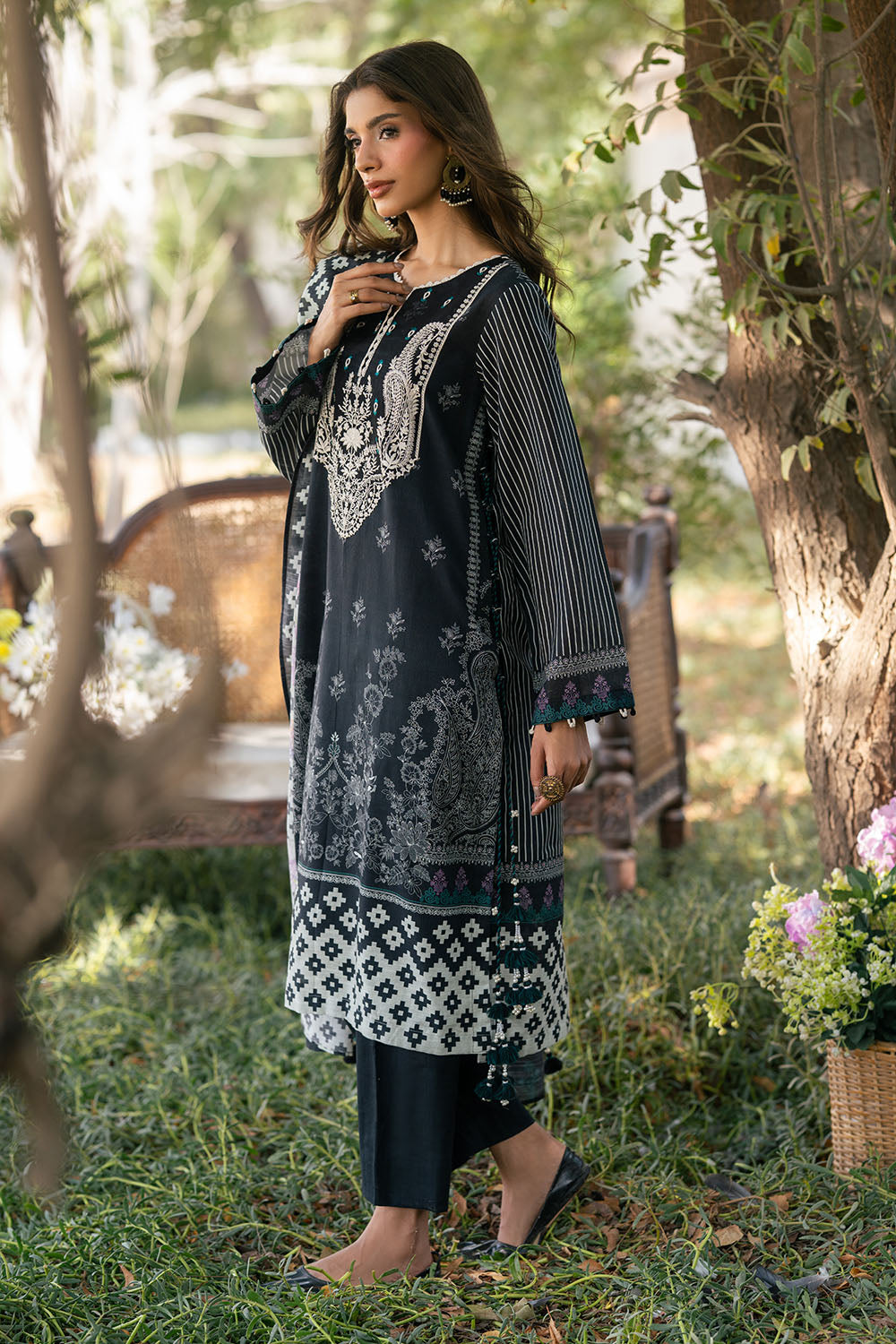 3 Piece Printed Khaddar Suit