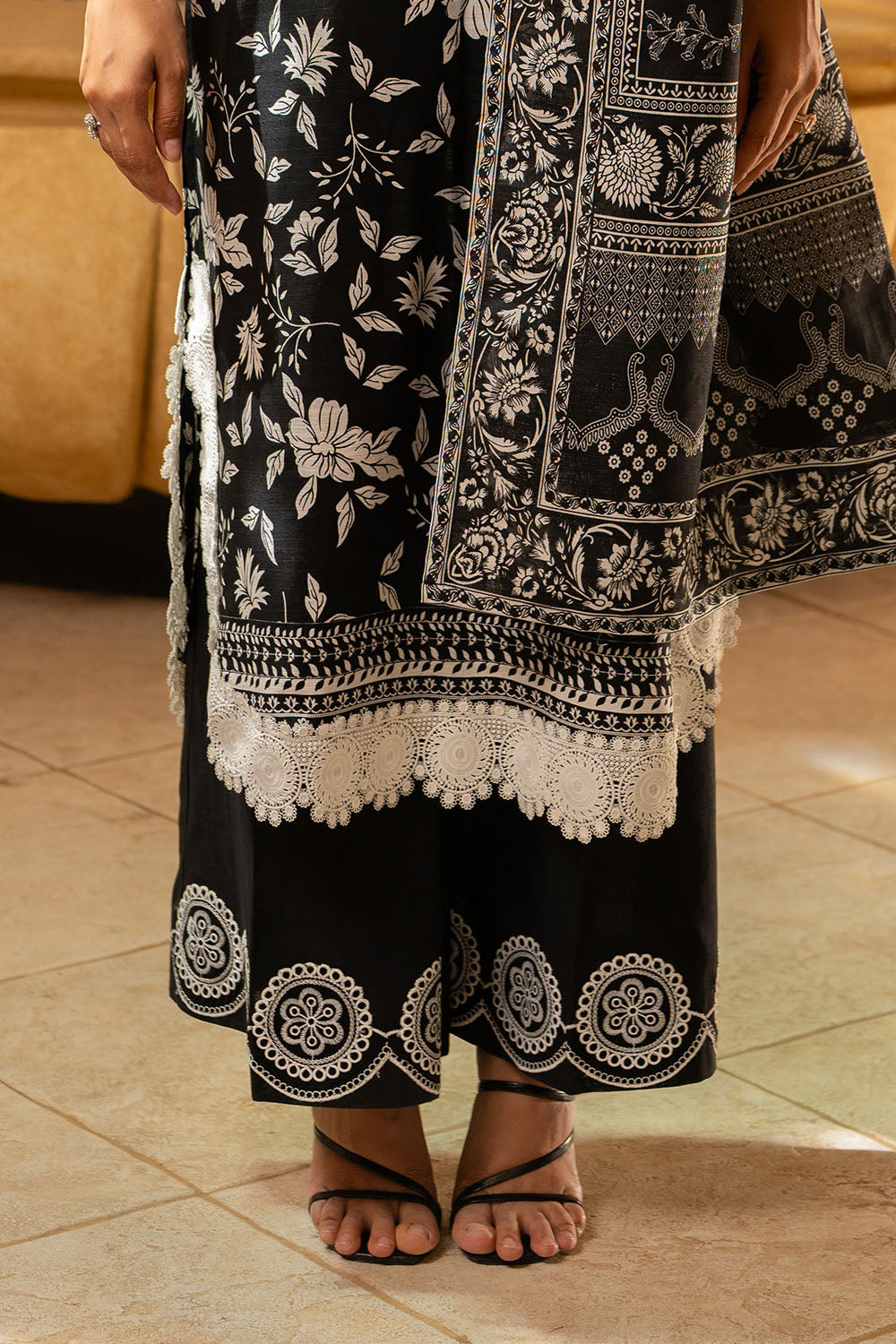 3 Piece Printed Khaddar Suit