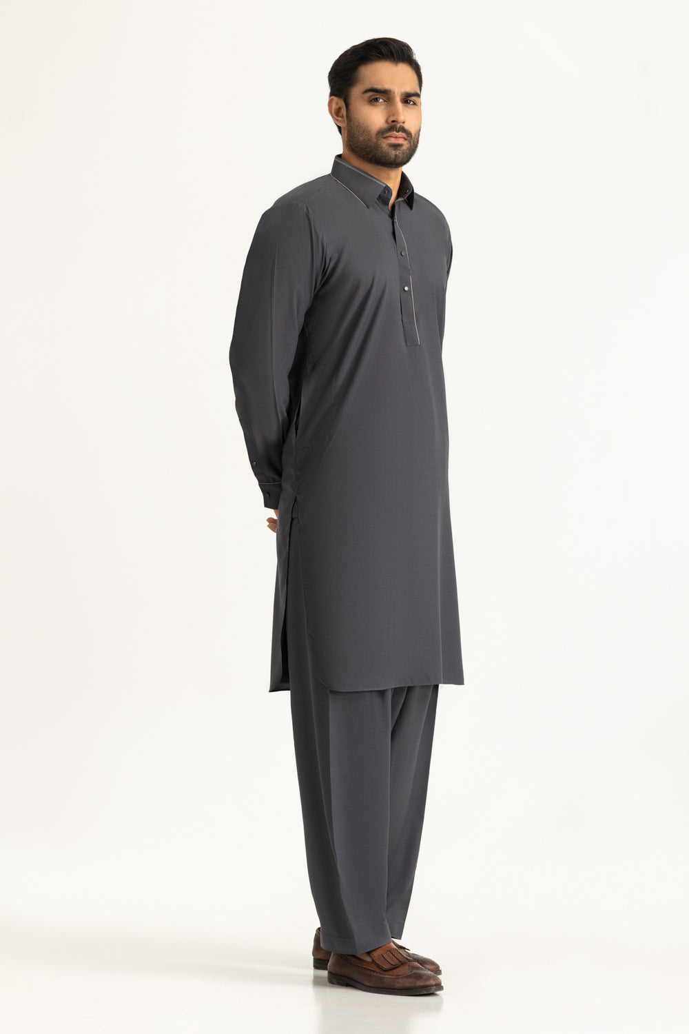 Regular Fit Styling Suits
