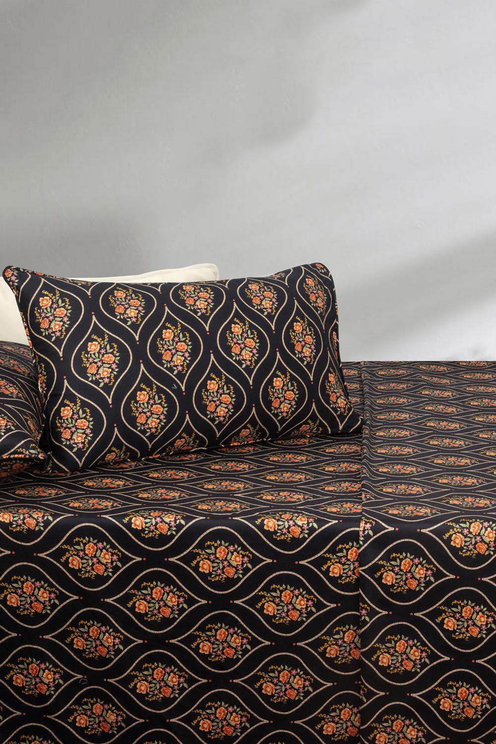 Rose Ogee T-200 Bed Sheet Set