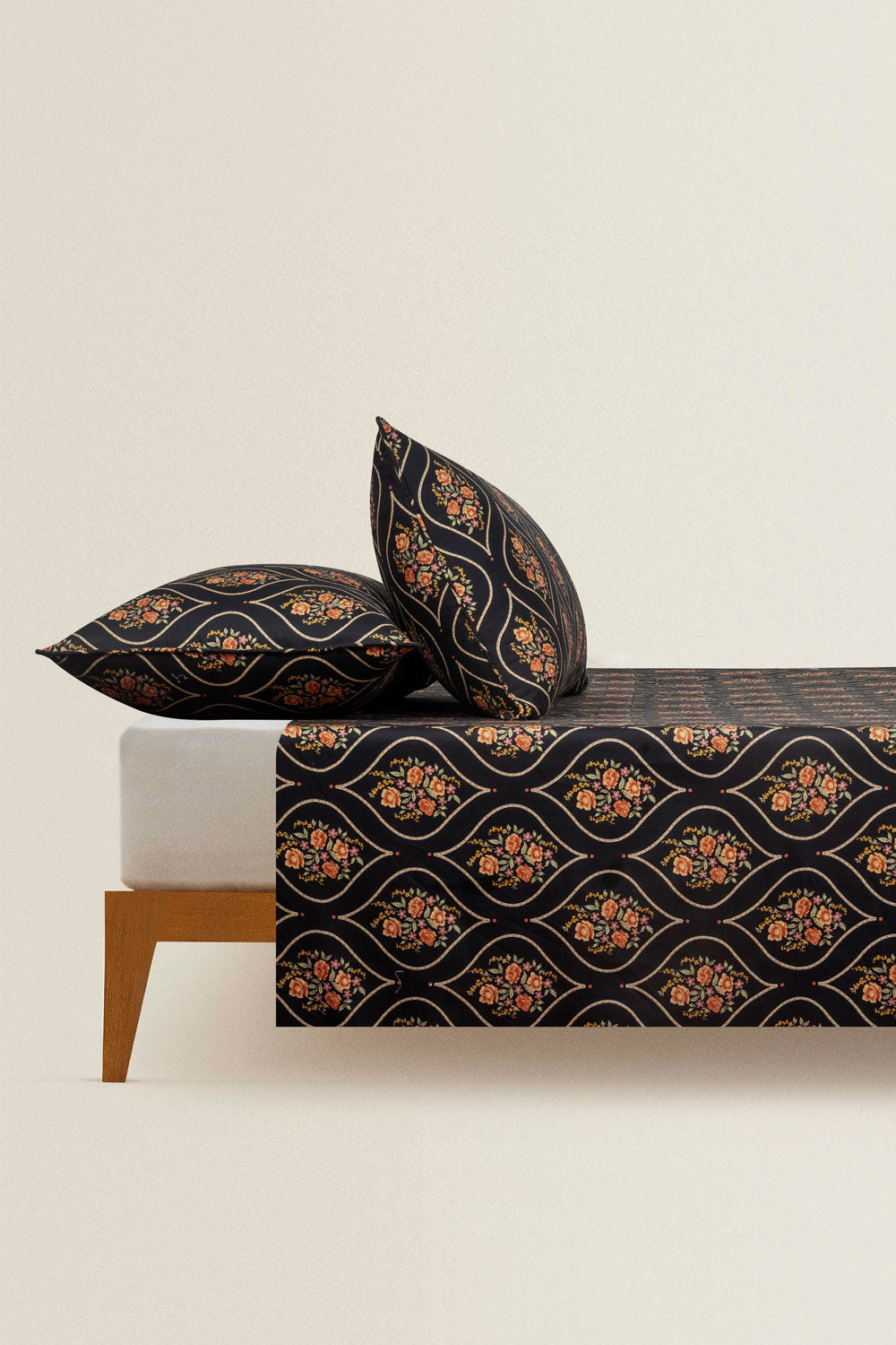 Rose Ogee T-200 Bed Sheet Set