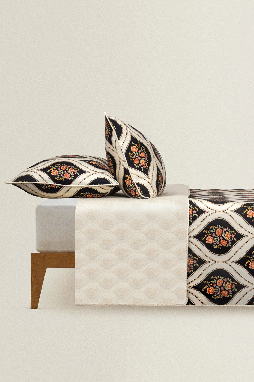 Rose Ogee T-200 Quilt Cover Set