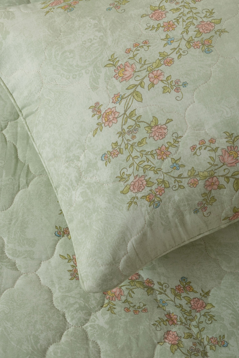 Roselle Bed Throw