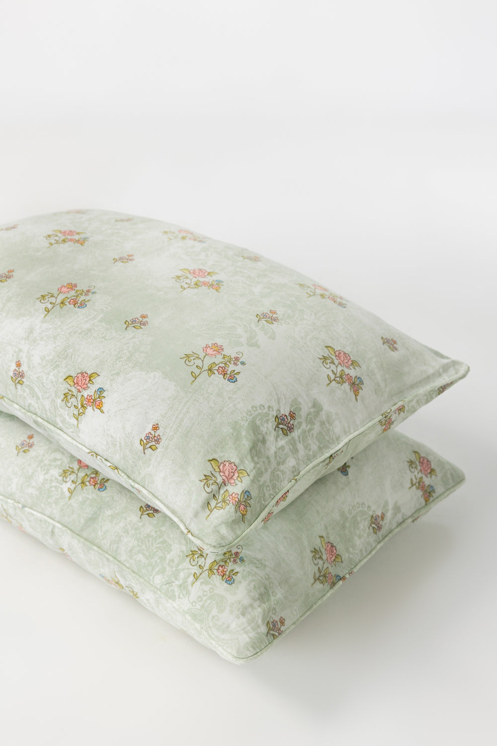 Roselle Pillow Cover Set