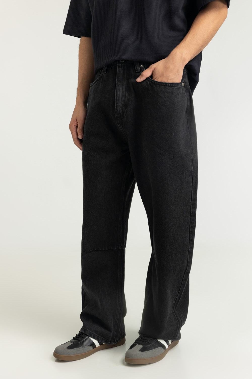 Barrel Fit Jeans