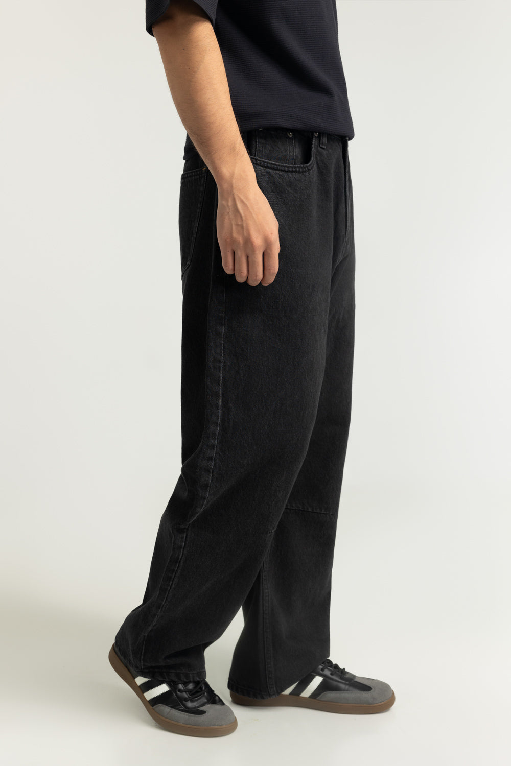 Barrel Fit Jeans