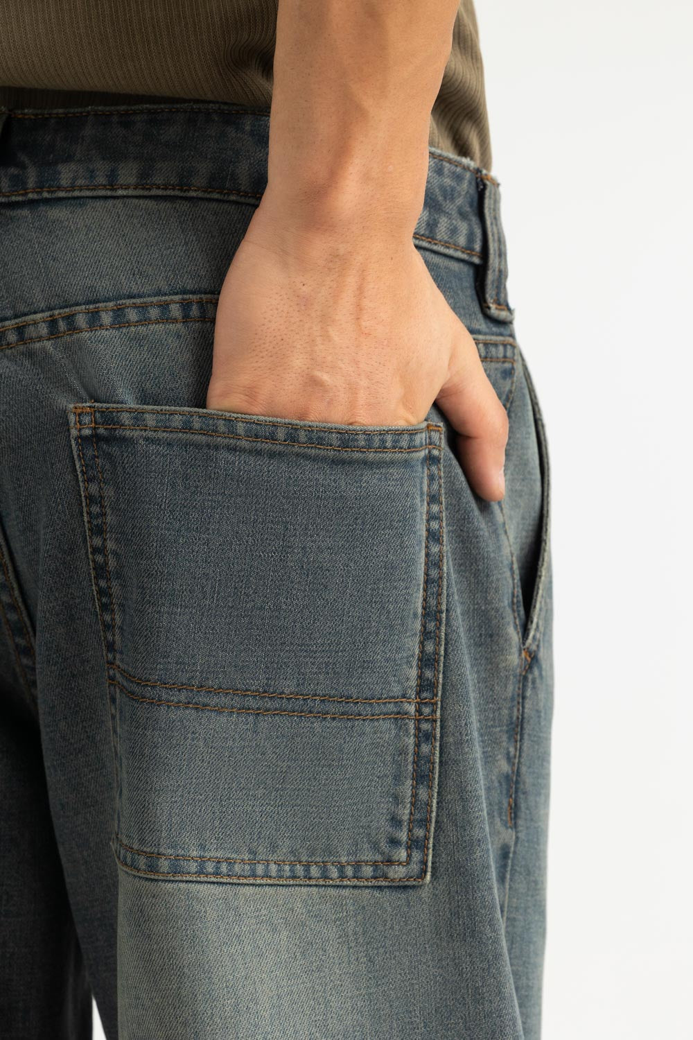 Loose Fit Jeans