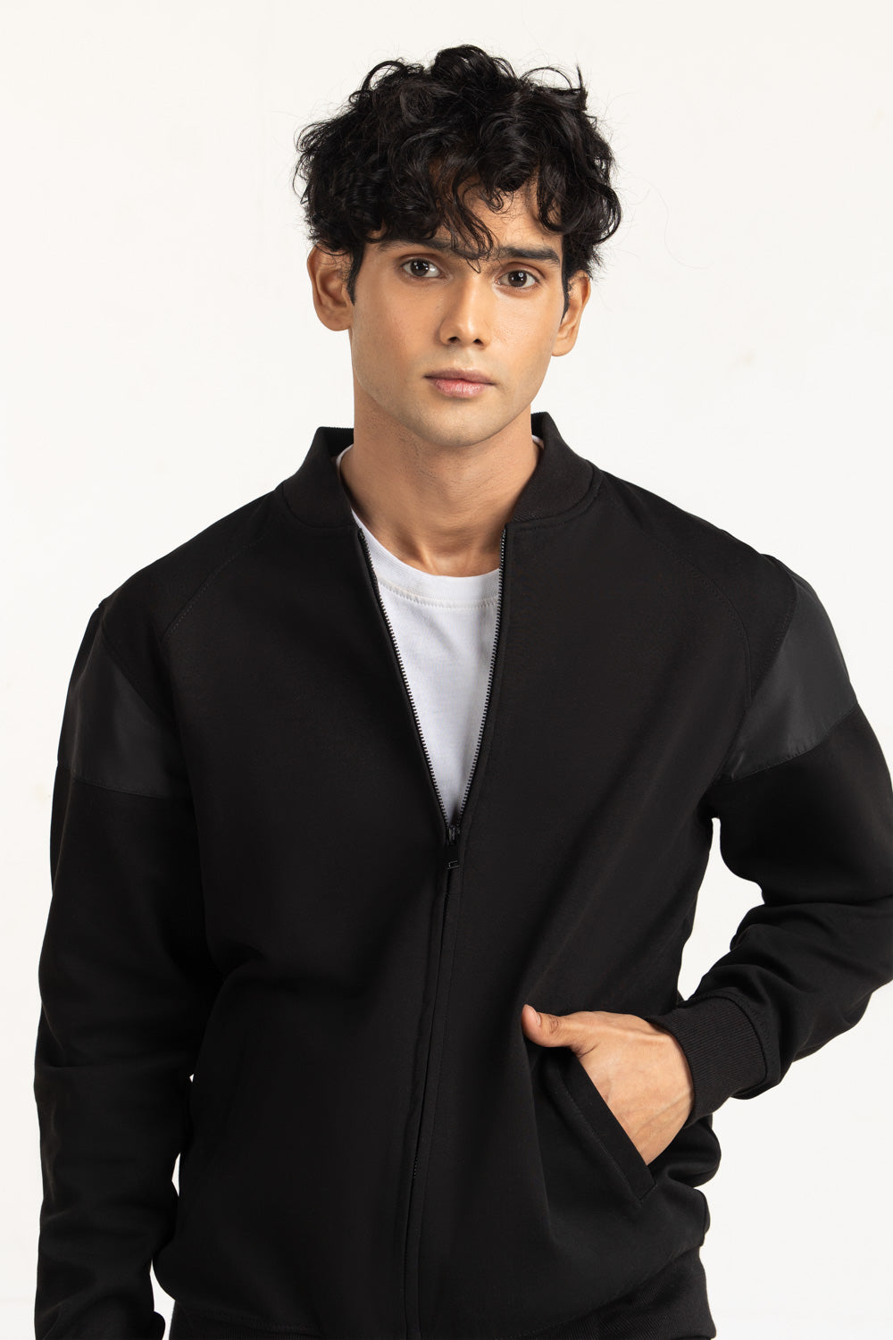 Regular Fit Knitted Zipper