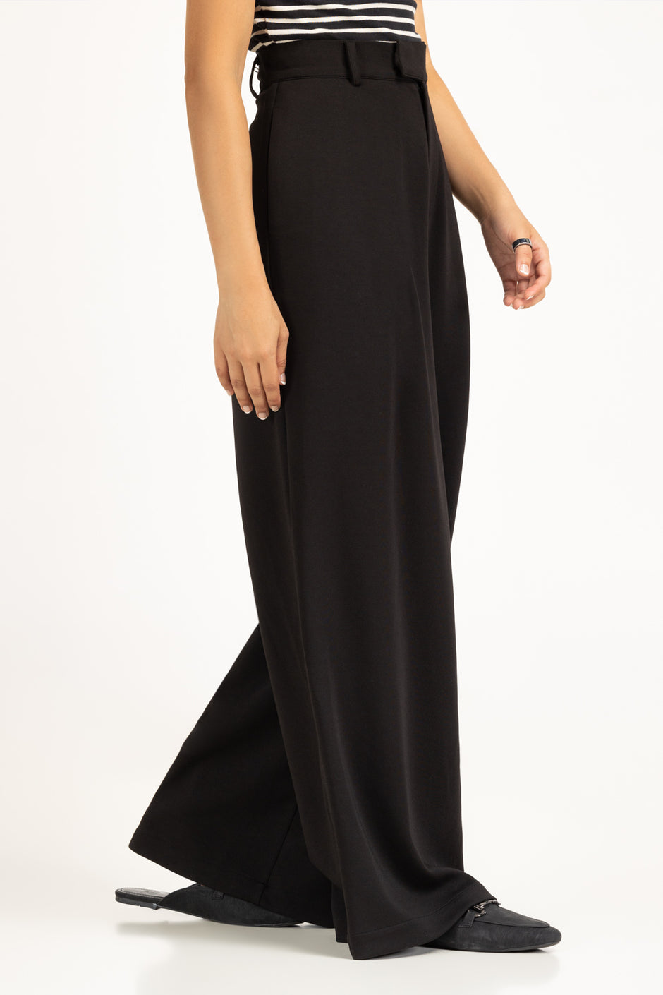 Wide Leg Fit Pant