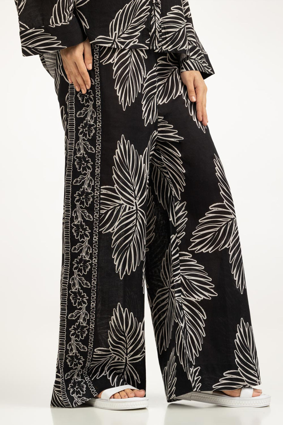 Regular Fit Trousers