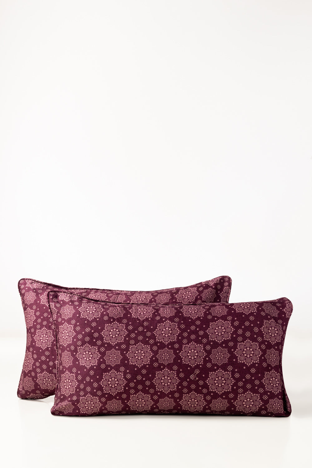 Schiffli T-200 Pillow Cover Set