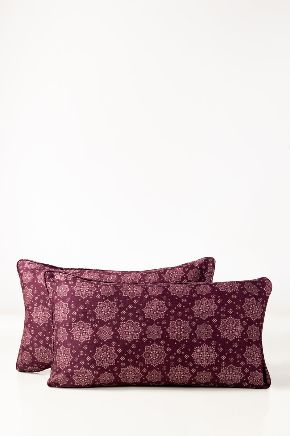 Schiffli T-200 Pillow Cover Set