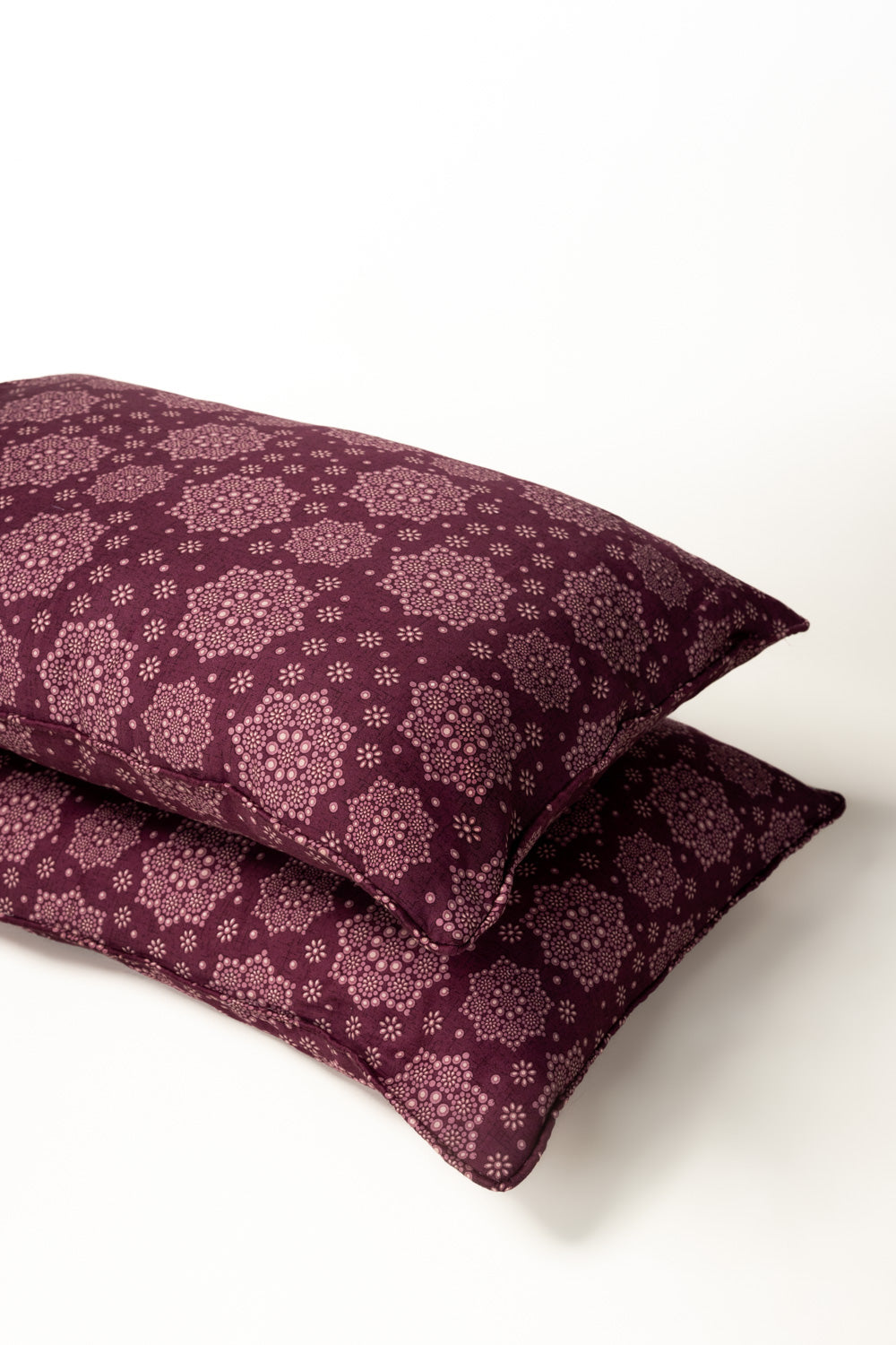 Schiffli T-200 Pillow Cover Set