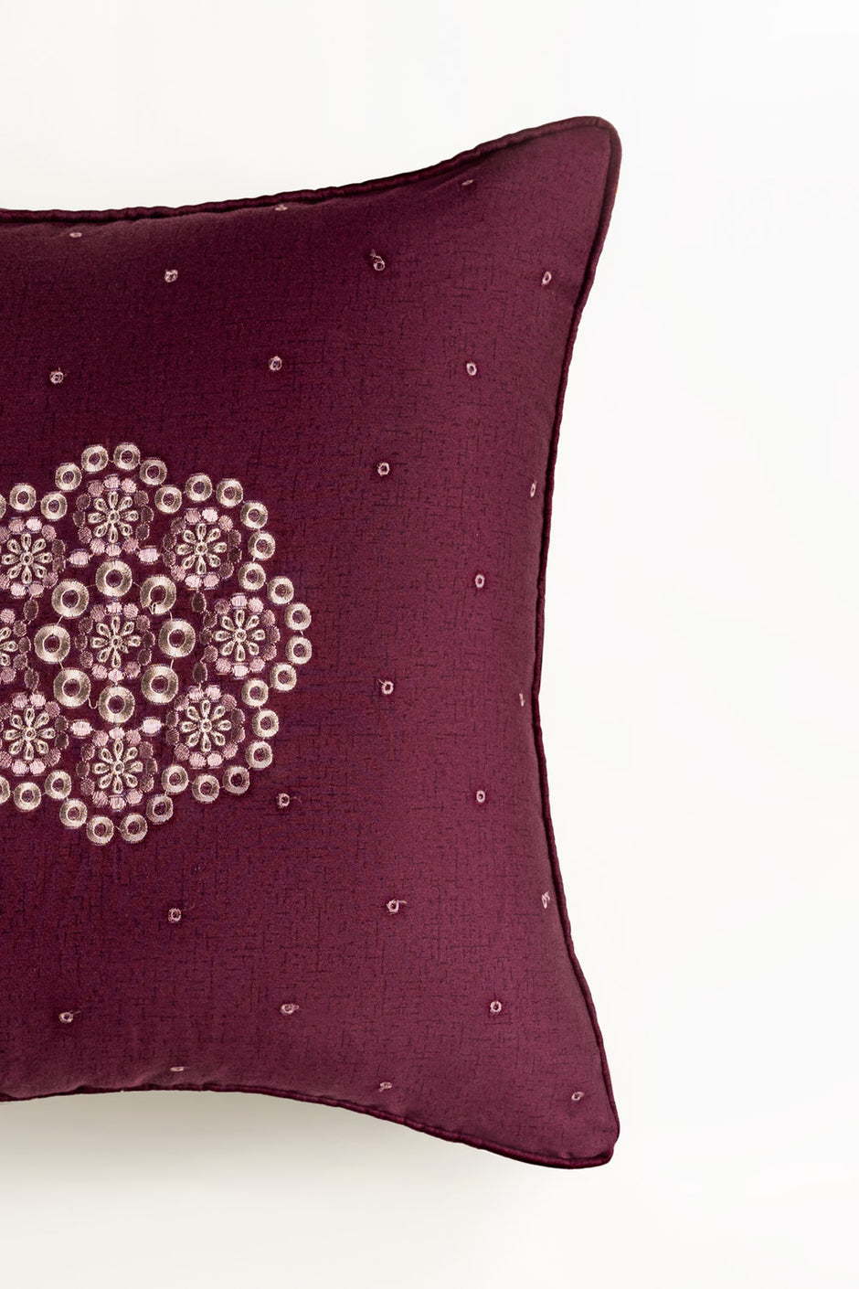 Schiffli T-200 Square Cushion Cover
