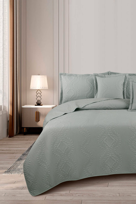 Sea foam Dyed Ultrasonic Bedspread