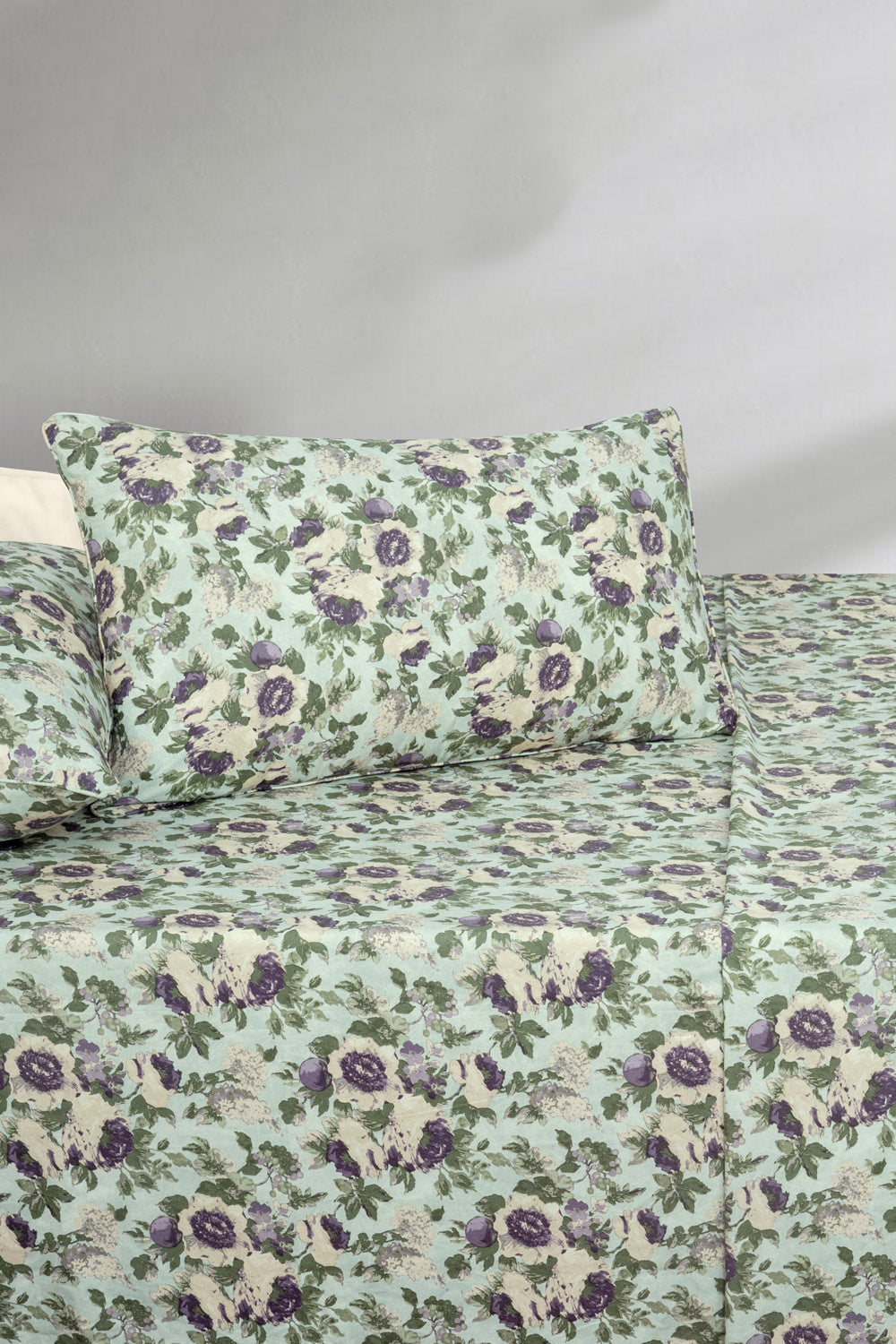 Sketchy Flora Everyday Classic Bed Sheet Set