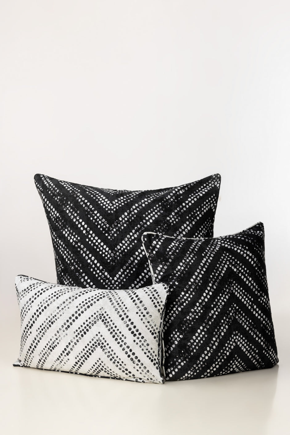 Stippling T-200 Square Cushion Cover