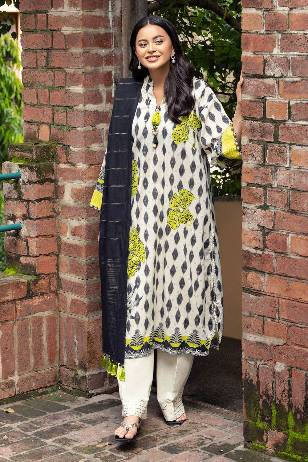 3 Piece Printed Lurex Jacquard Suit with Stripe Dupatta SP-52092
